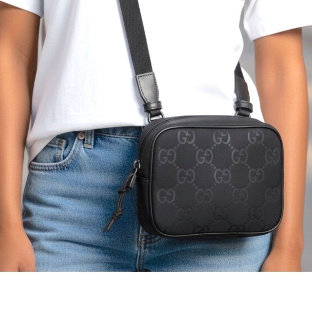 Gucci Edge Mini Shoulder Bag Black GG Matt Rubber, 834246 - Picture 2 of 16